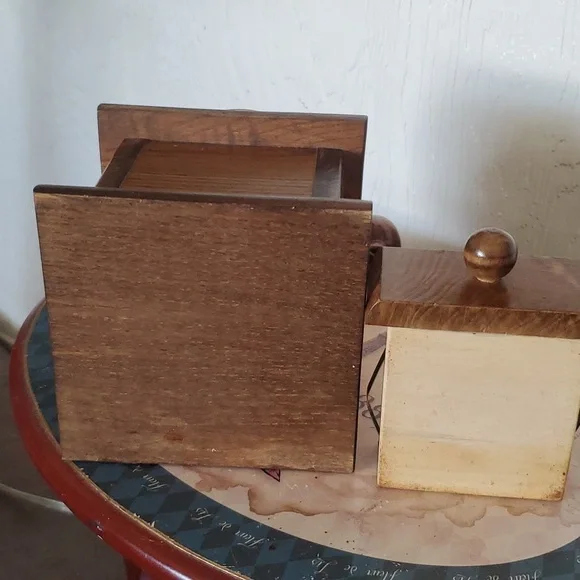 Vintage hand crank coffee grinder/mill - Picture 7 of 8